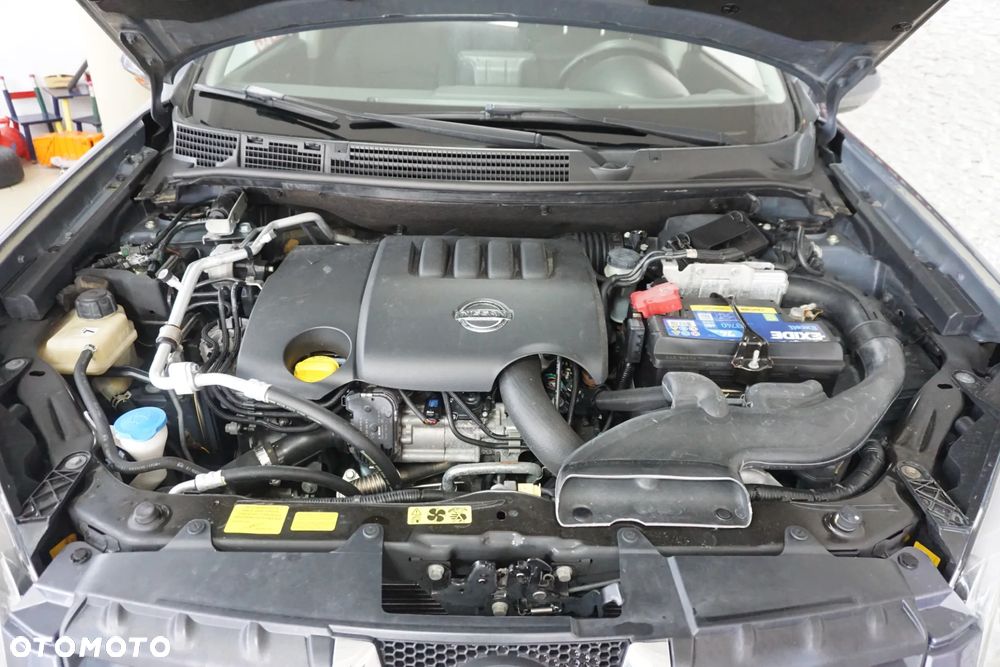 Nissan Qashqai 2.0 dCi DPF tekna - 13