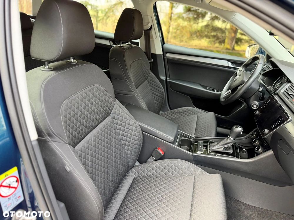 Skoda Superb 2.0 TDI Style DSG - 34