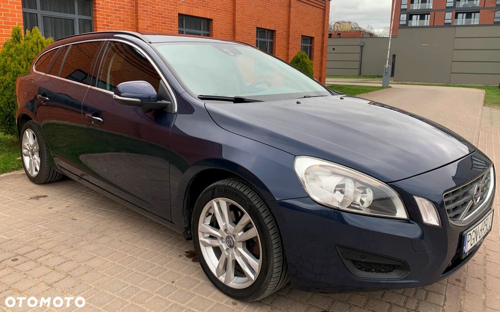 Volvo V60 ver-d2-momentum - 11