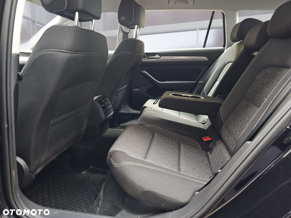 Volkswagen Passat Variant 1.5 TSI EVO Business DSG - 10