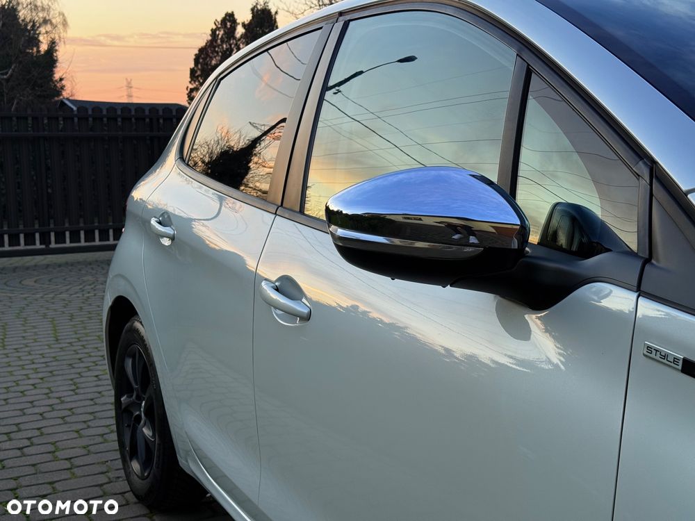 Peugeot 208 1.2 PureTech Style - 7