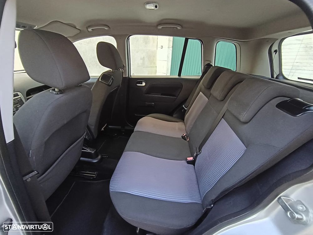 Ford Fusion 1.25 + - 7