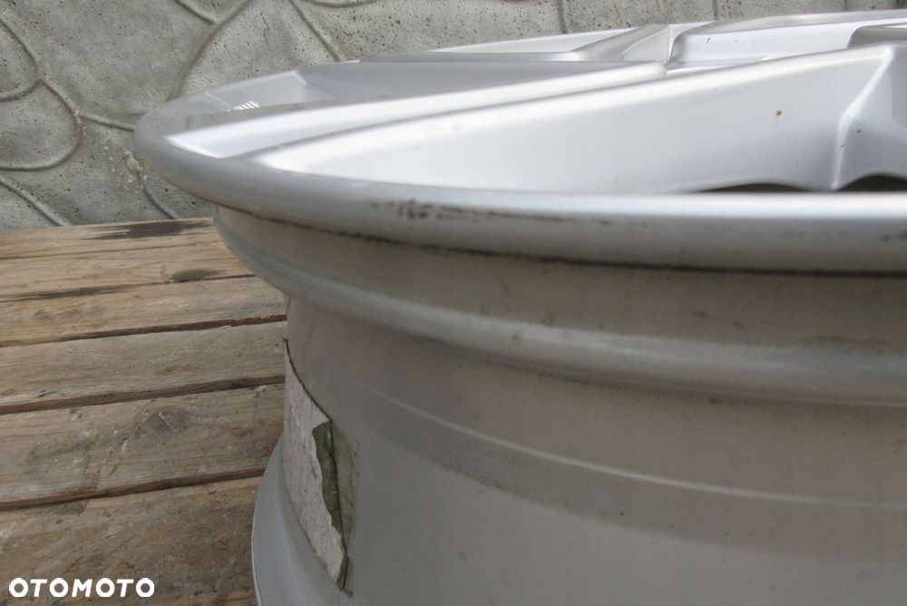 nissan oe alufelga 17 7j 5x114,3 et40 - 4