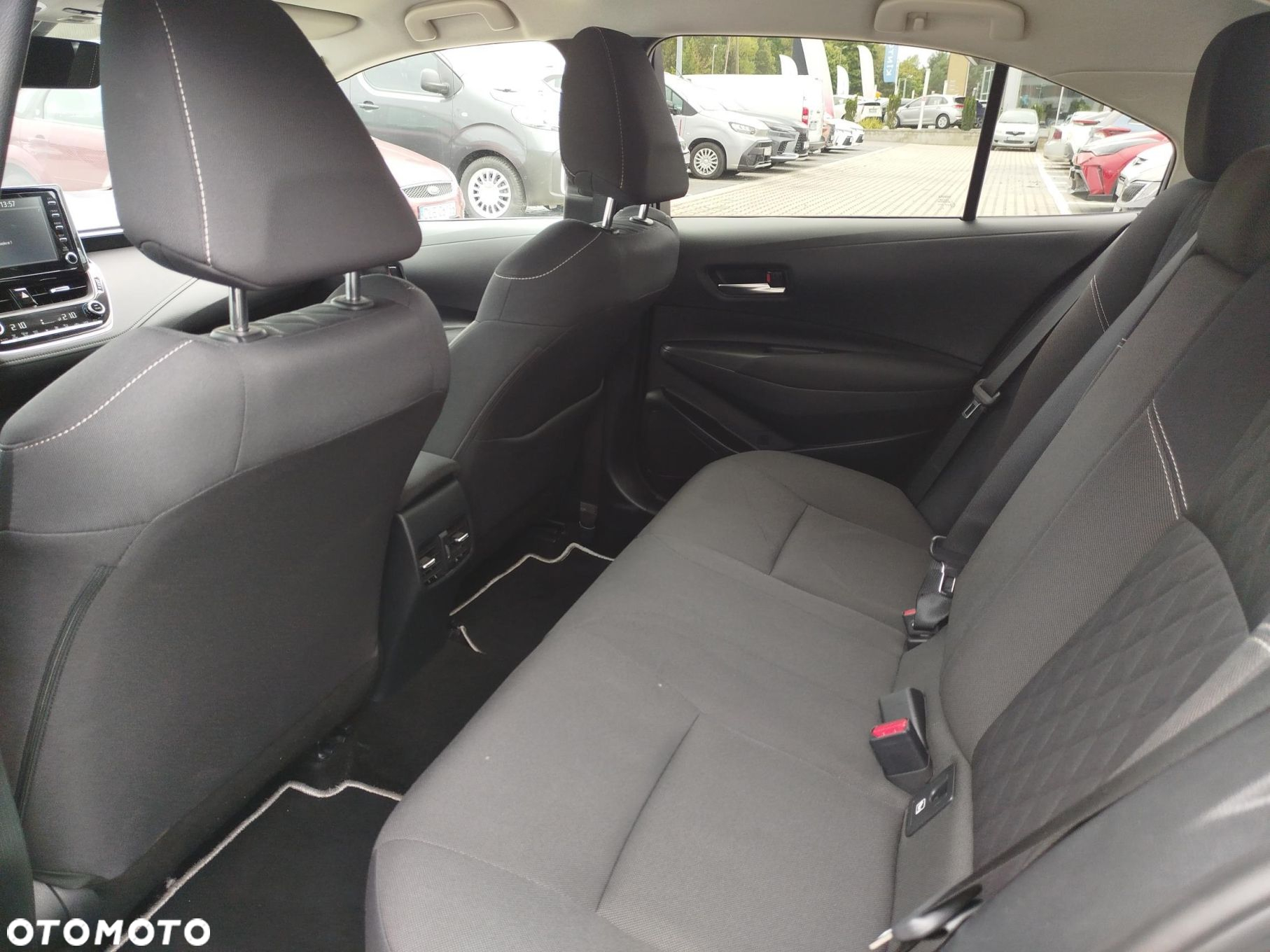 Toyota Corolla - 13
