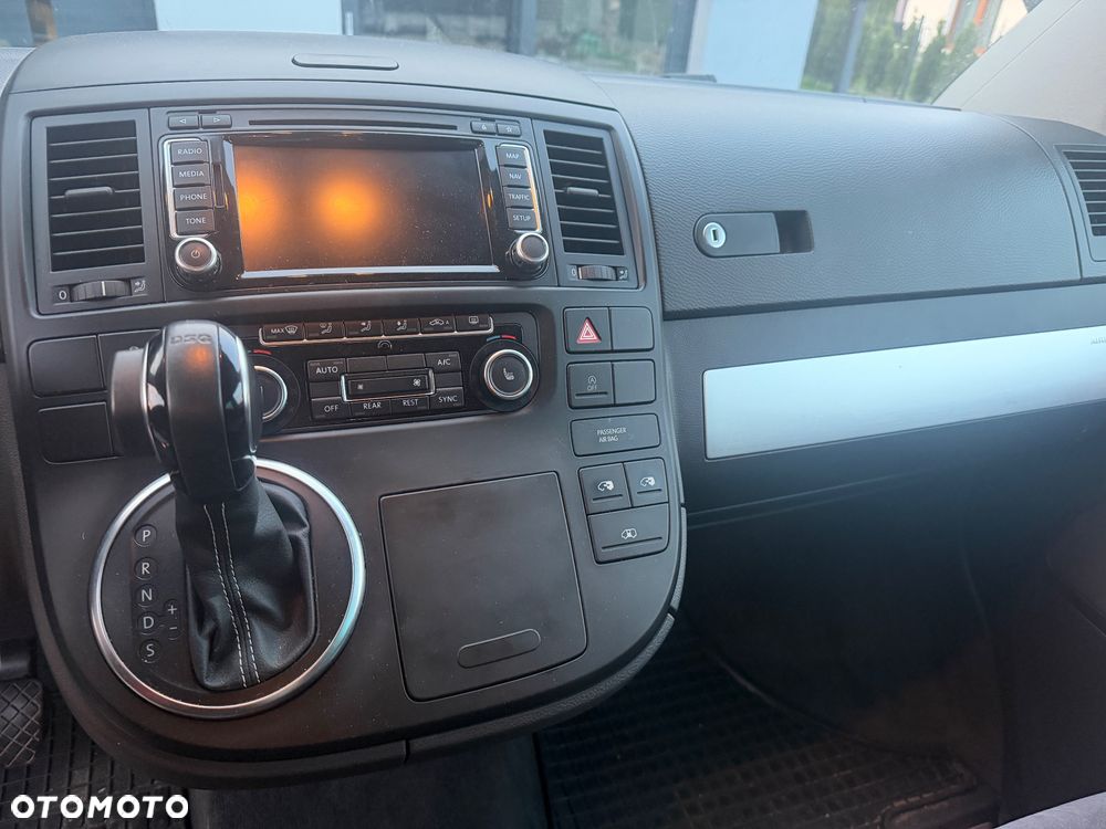 Volkswagen Multivan - 7