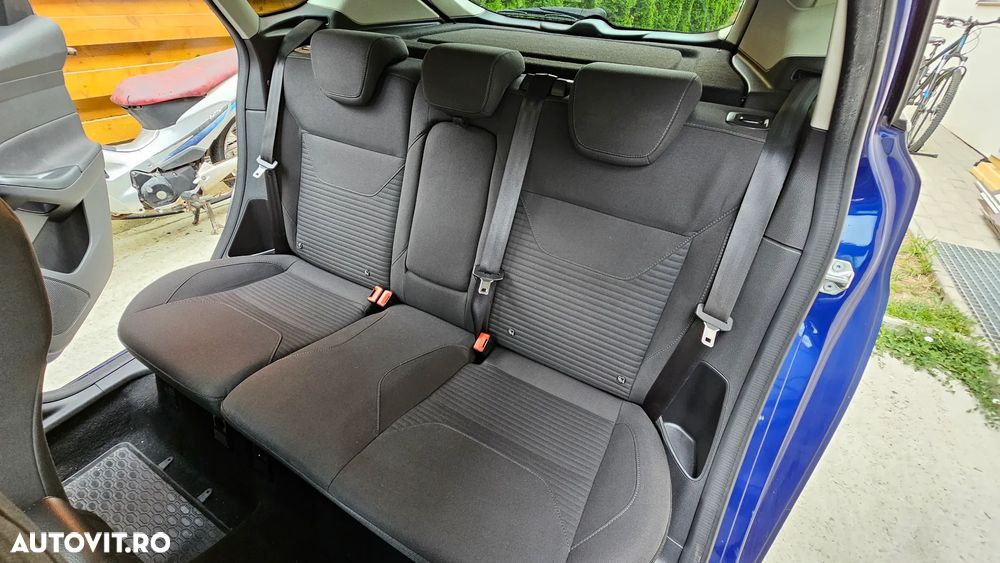 Ford Focus 1.6 EcoBoost Start Stop Titanium - 11