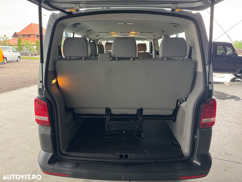 Volkswagen Caravelle - 6