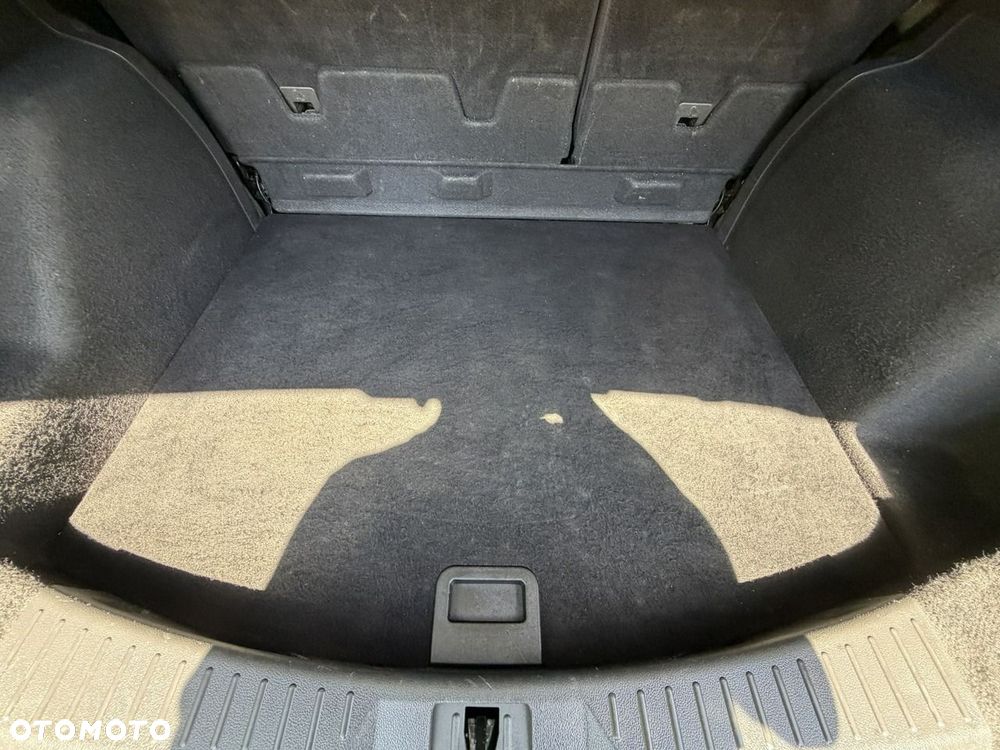 Ford Kuga - 26