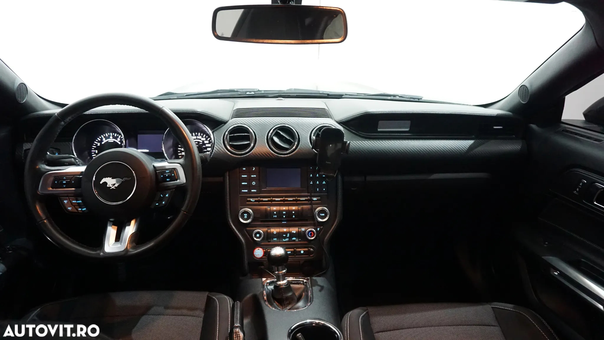 Ford Mustang - 12