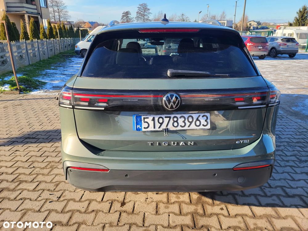 Volkswagen Tiguan - 19