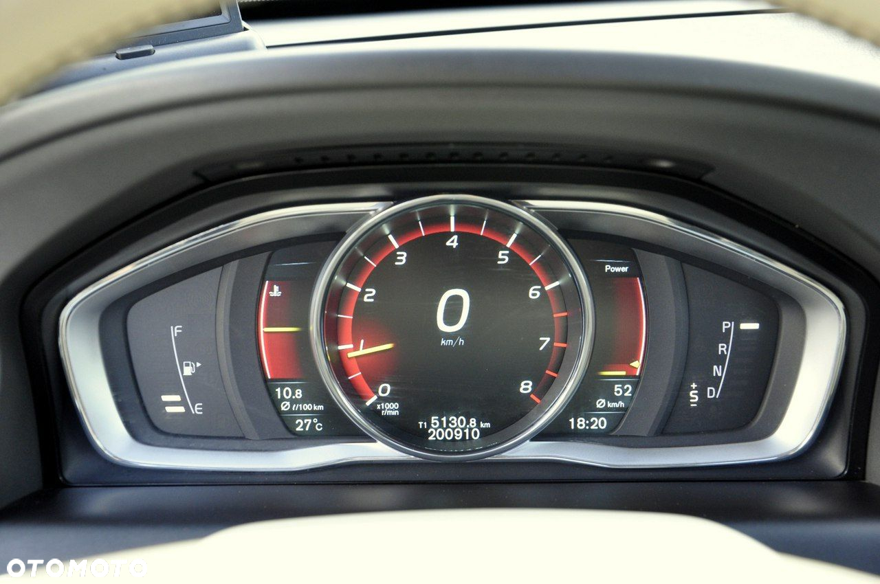 Volvo XC 60 T5 AWD Momentum - 12