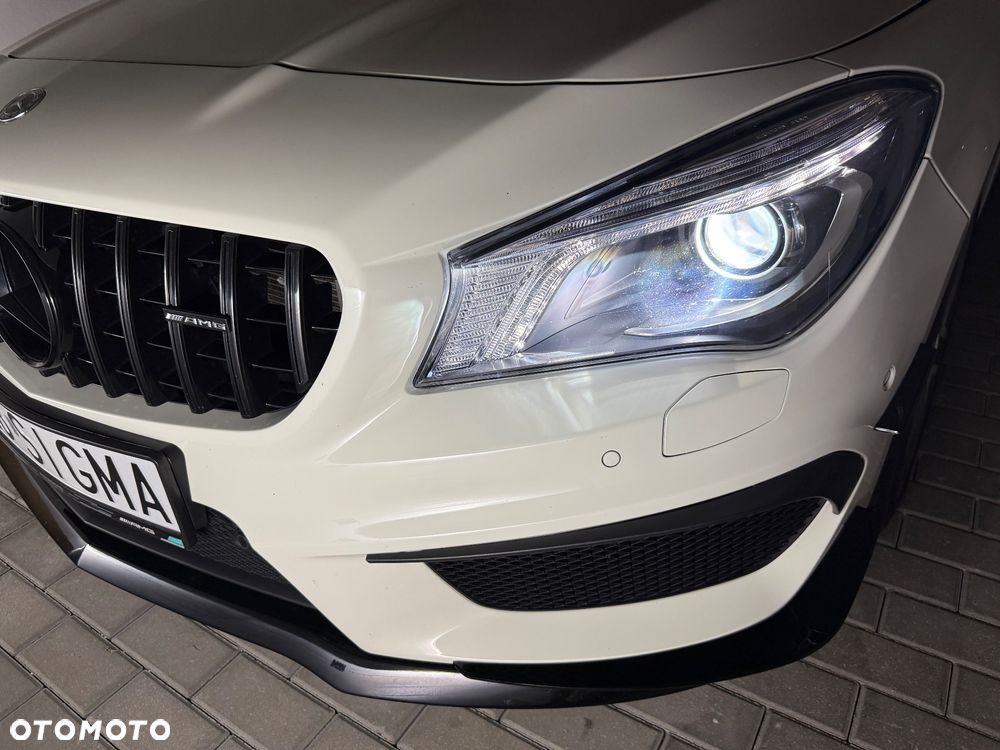 Mercedes-Benz CLA 45 AMG 4-Matic - 33
