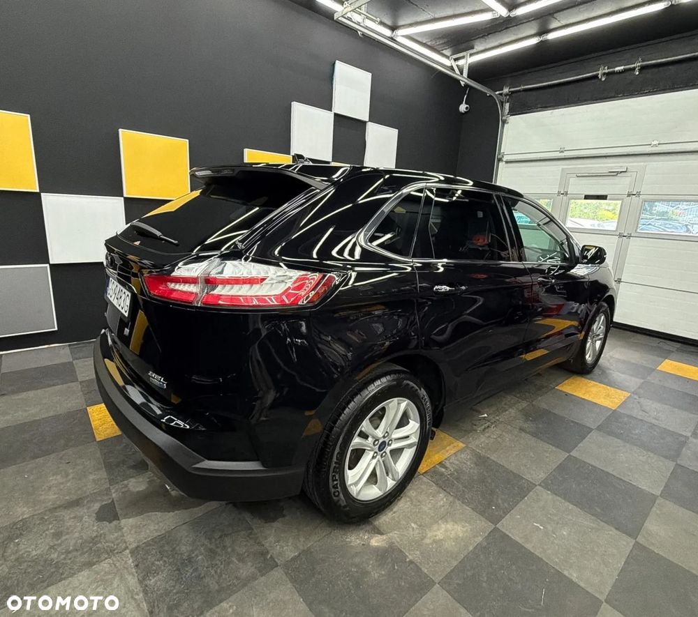 Ford Edge - 8