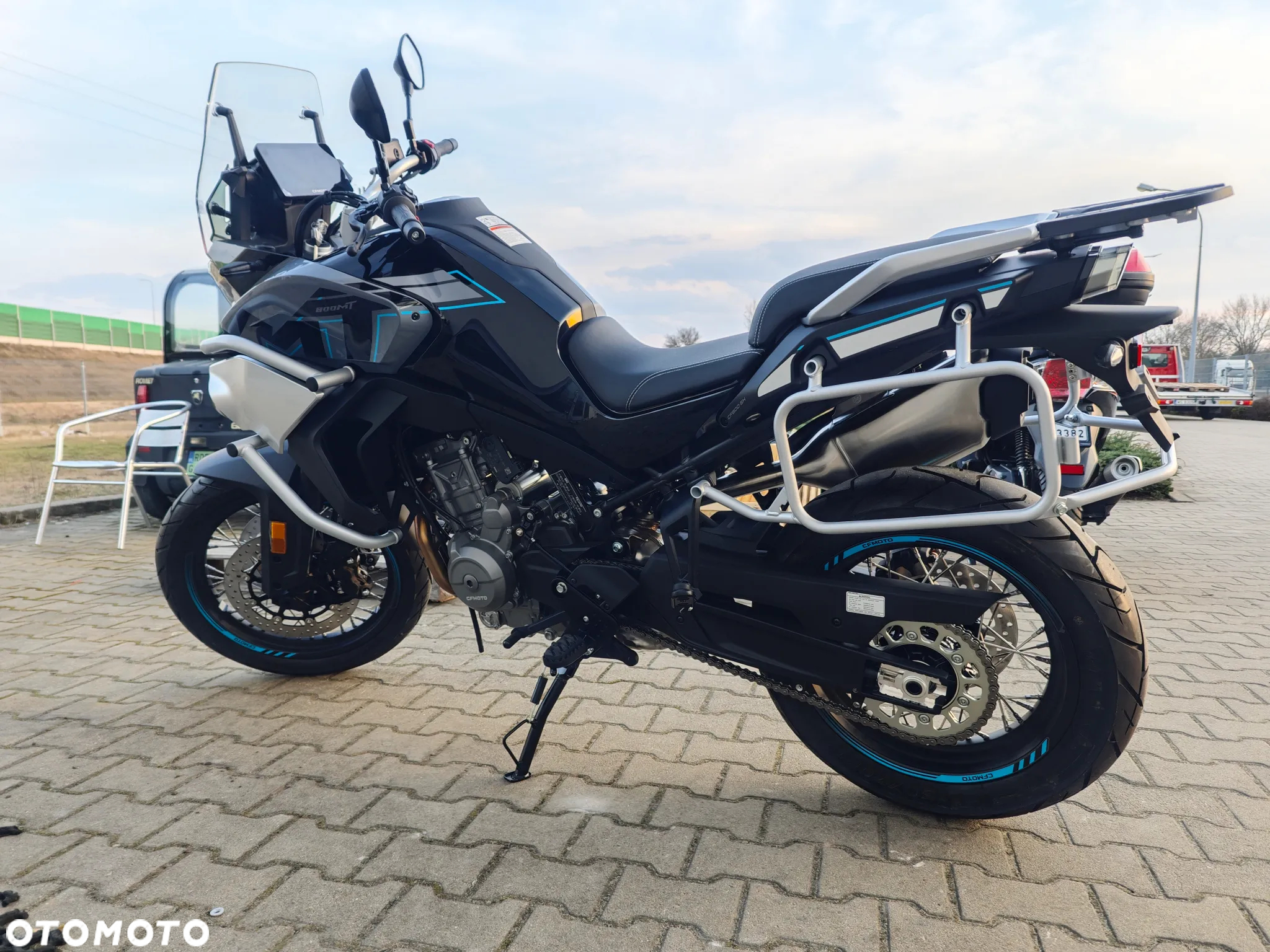 CFMoto MT - 8