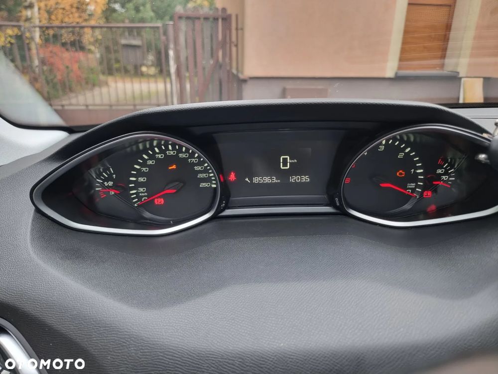 Peugeot 308 1.5 BlueHDi Allure S&S - 7