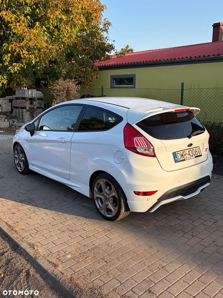 Ford Fiesta - 5