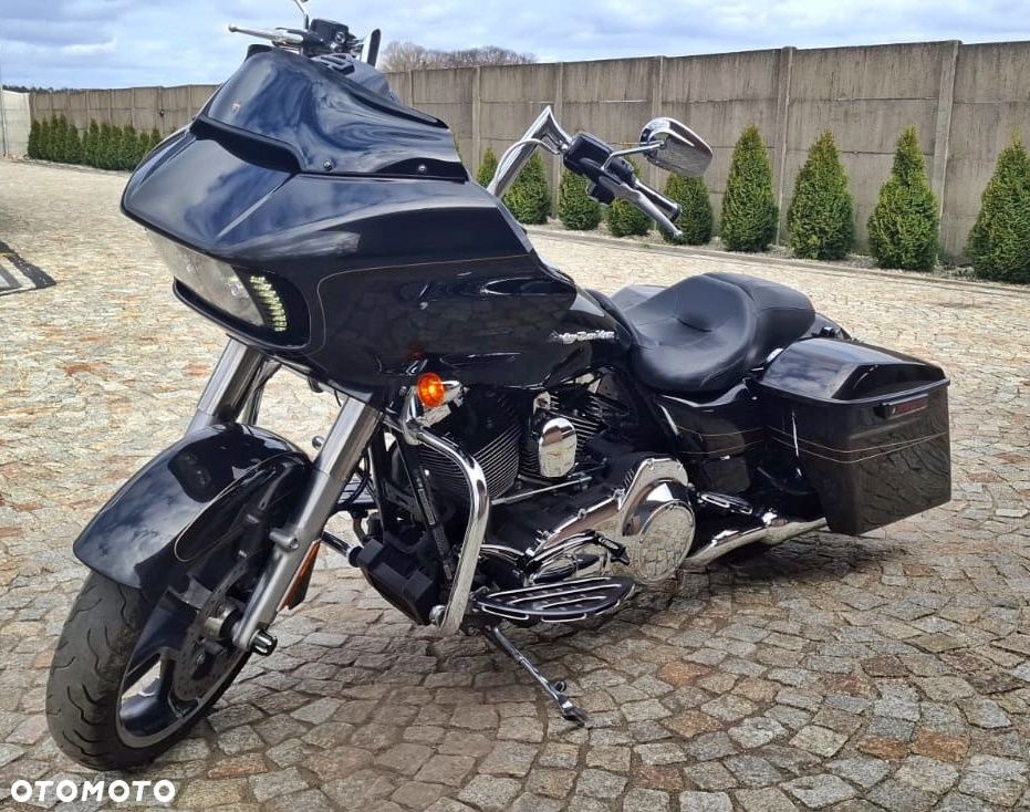 Harley-Davidson Touring Road Glide - 1