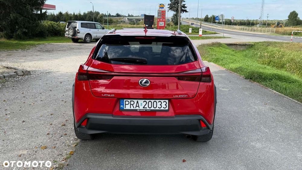 Lexus UX - 17