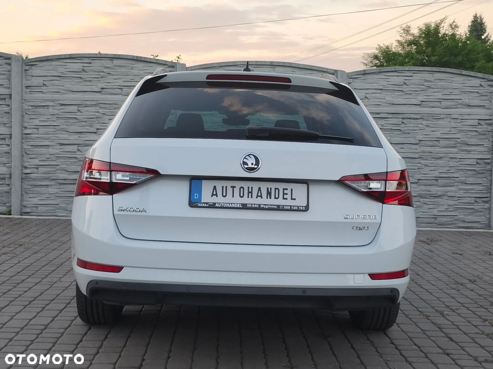 Skoda Superb 2.0 TDI 4x4 DSG Ambition - 13