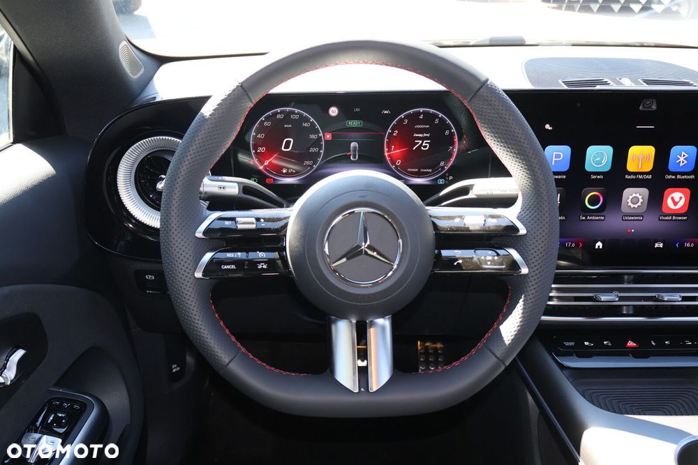 Mercedes-Benz CLA - 13