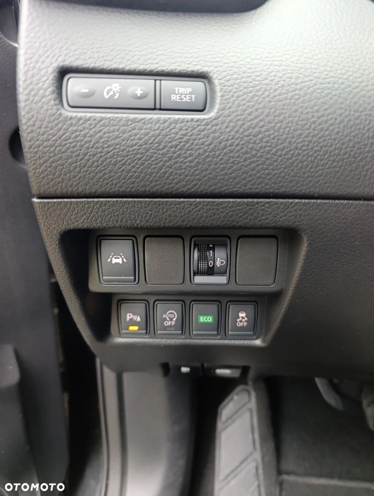 Nissan Qashqai - 12
