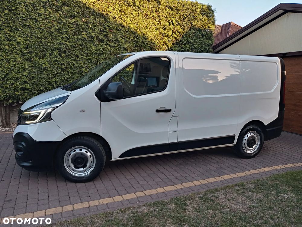Renault TRAFIC - 2