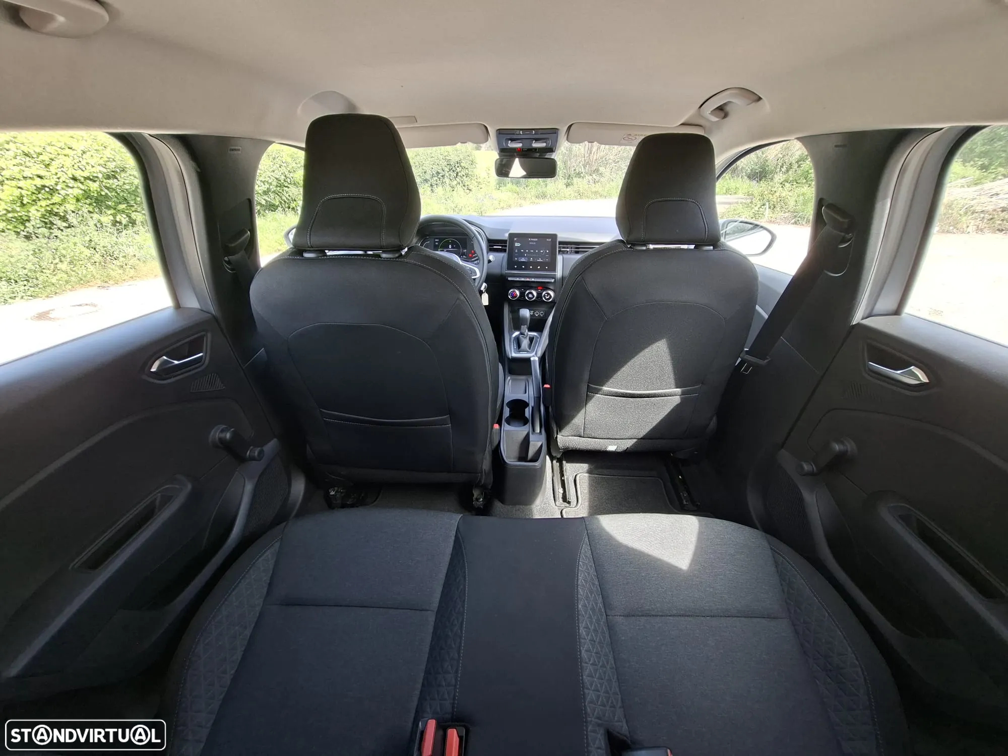 Renault Clio 1.6 E-Tech Edition One - 24
