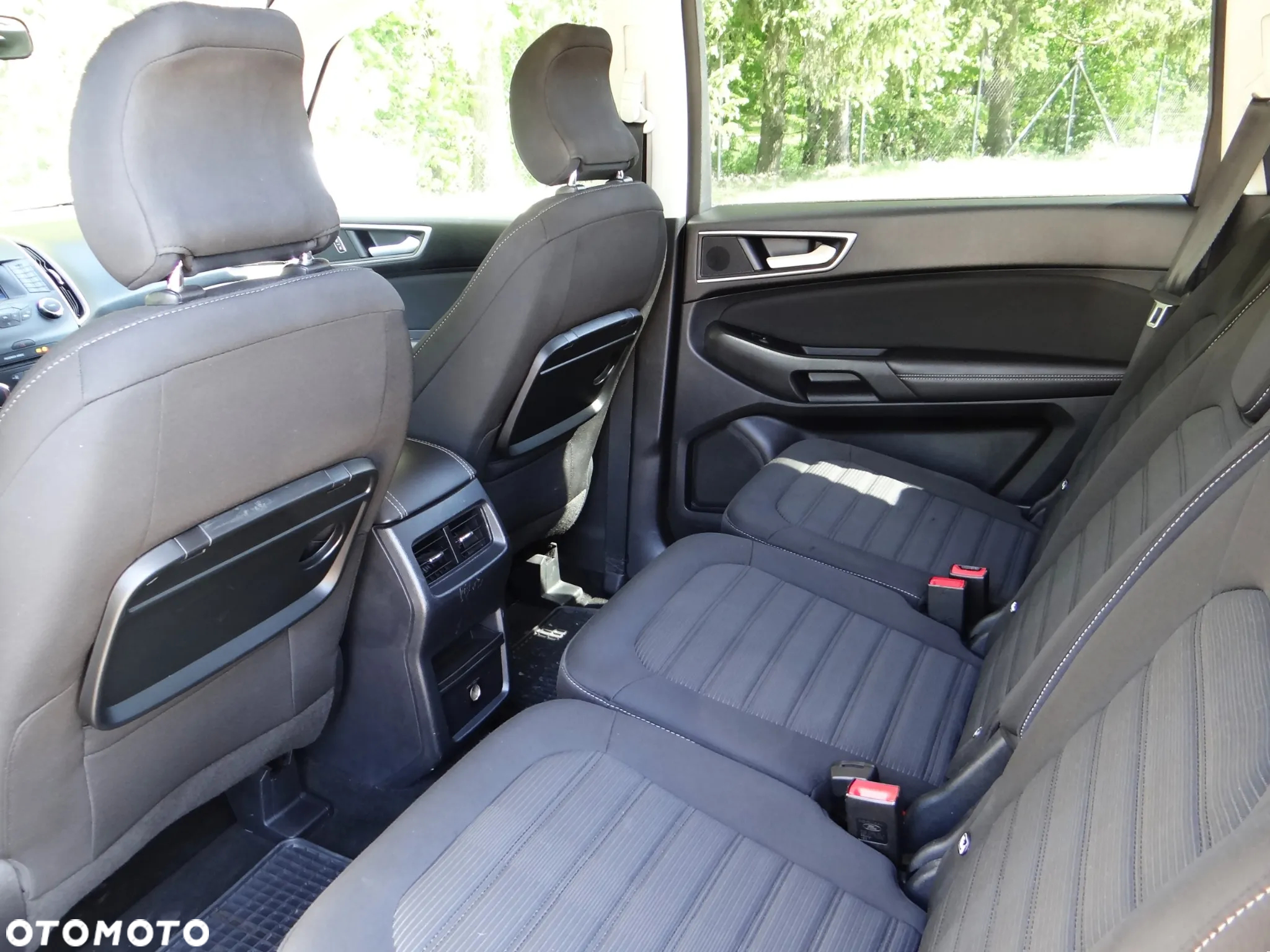 Ford Galaxy - 10