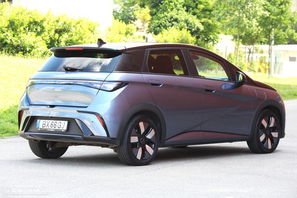 BYD Dolphin 60.4 kWh Design - 10