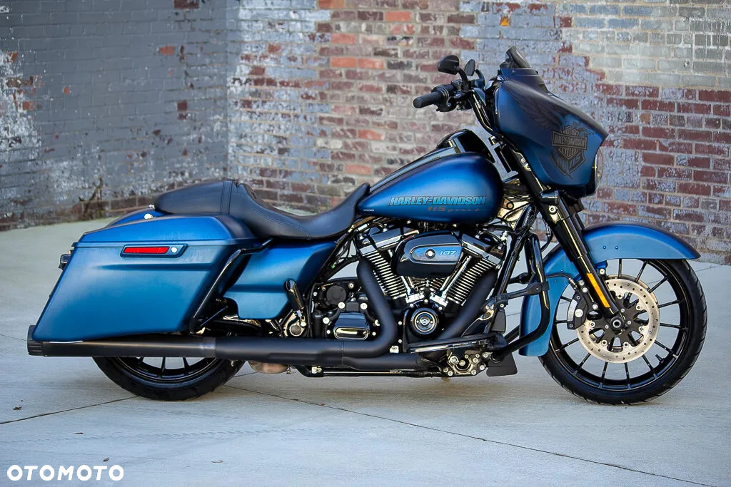 Harley-Davidson Touring Street Glide - 2