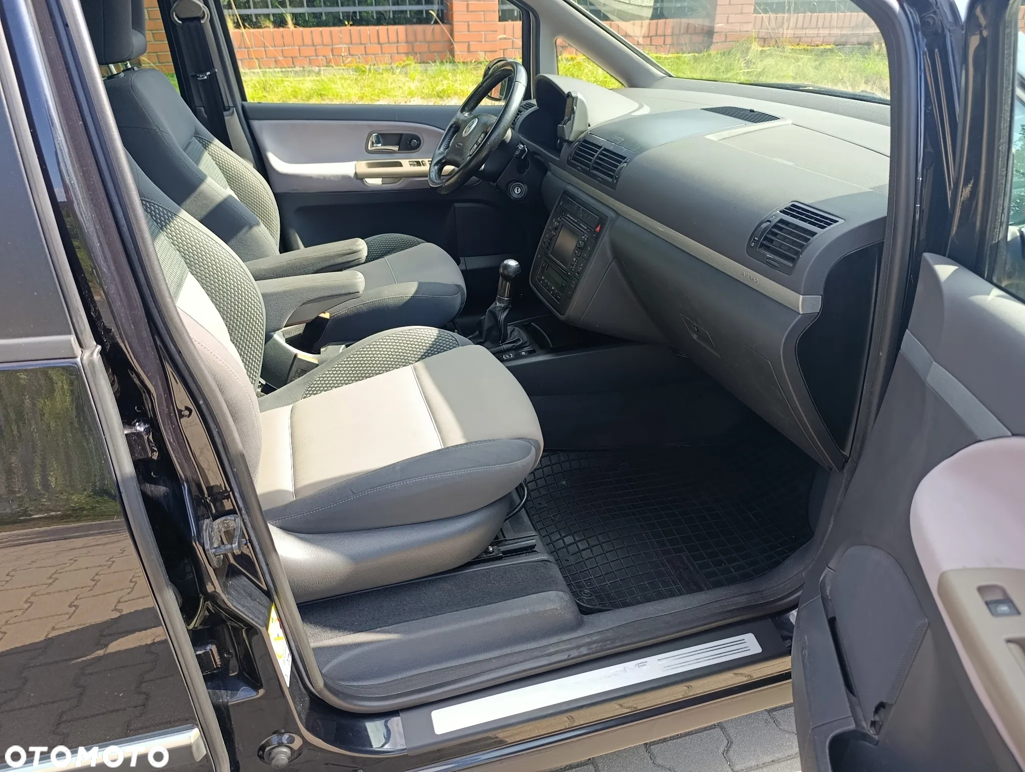Volkswagen Sharan 2.0 TDI DPF Exclusive Edition II - 5