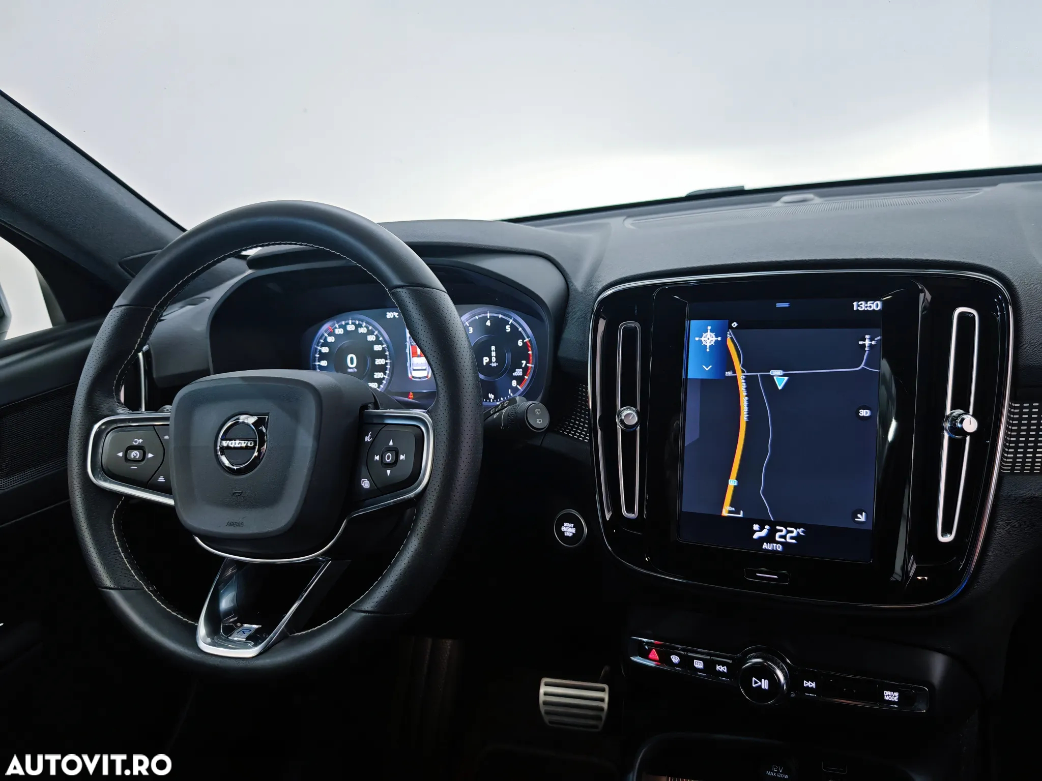Volvo XC 40 T3 R-Design - 9