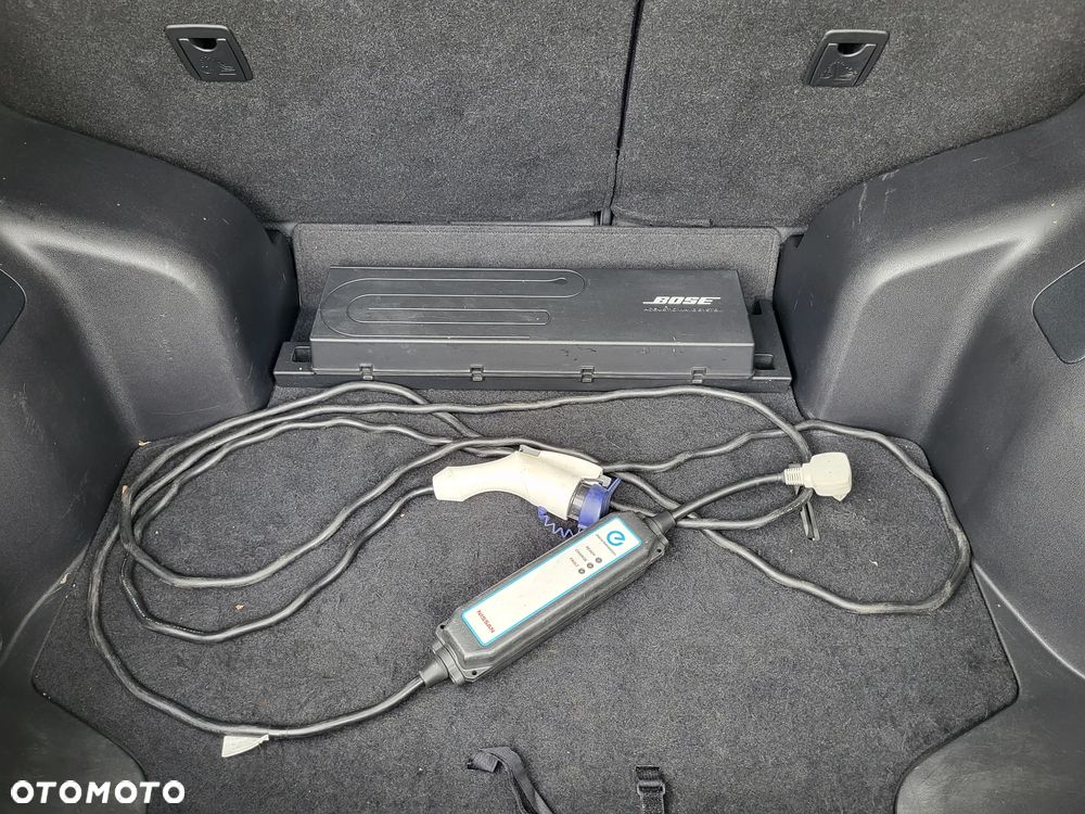 Nissan Leaf 24 kWh (mit Batterie) Visia + - 8