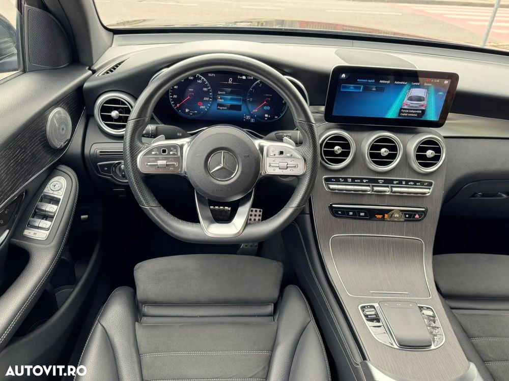 Mercedes-Benz GLC Coupe 300 e 4Matic 9G-TRONIC AMG Line Plus - 35