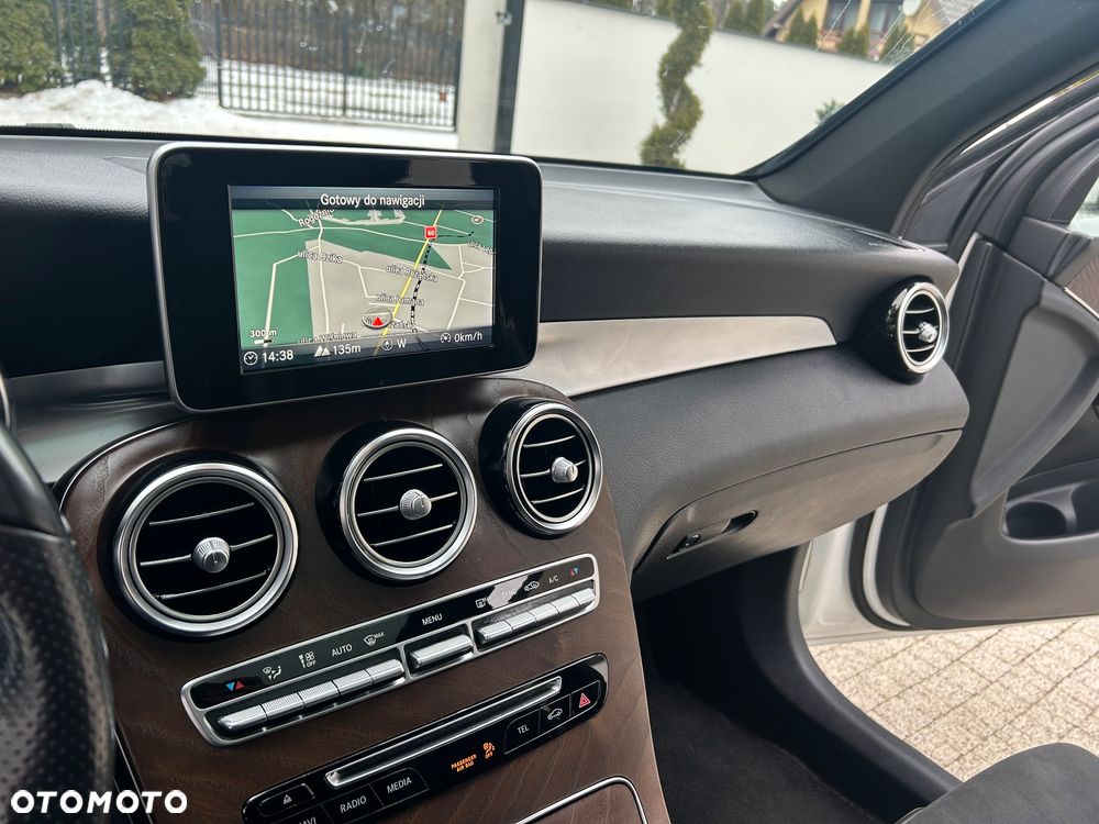 Mercedes-Benz GLC - 16