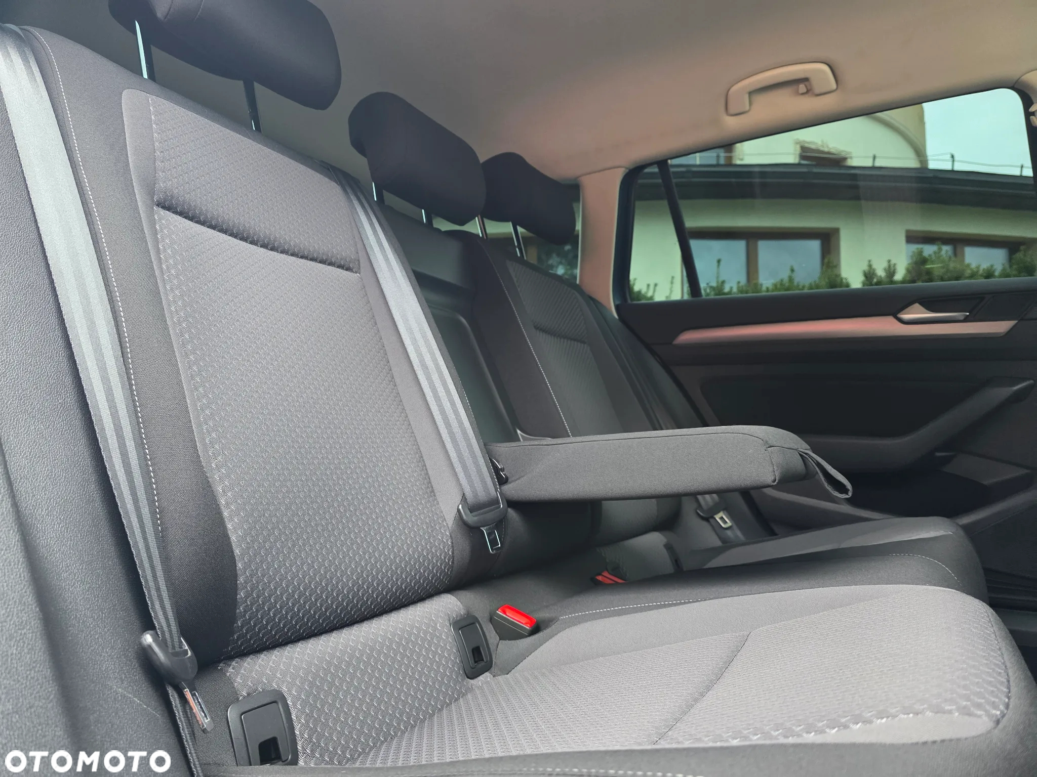 Volkswagen Passat 2.0 TDI BMT Trendline - 11