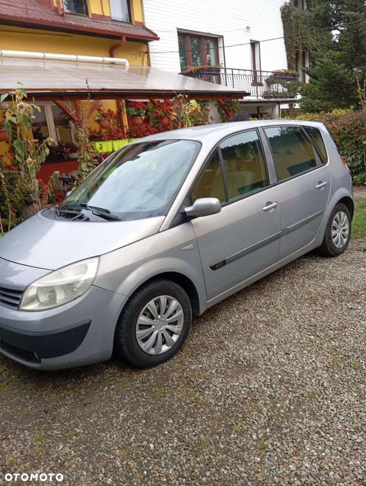 Renault Scenic - 1