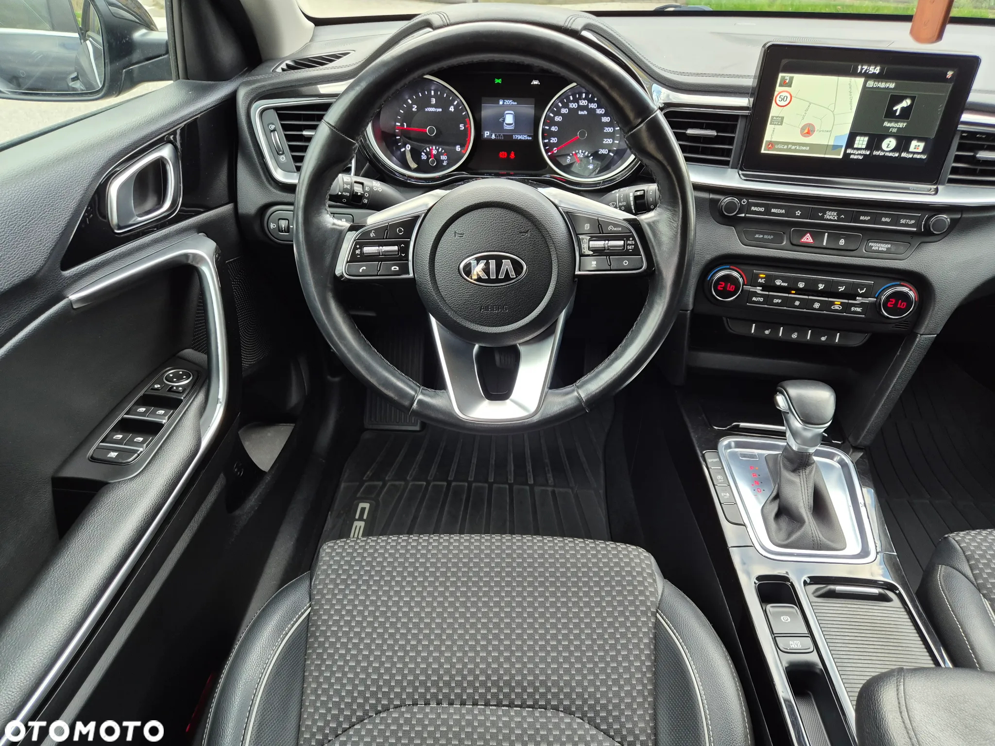Kia Ceed 1.6 CRDi DCT GT Line - 29