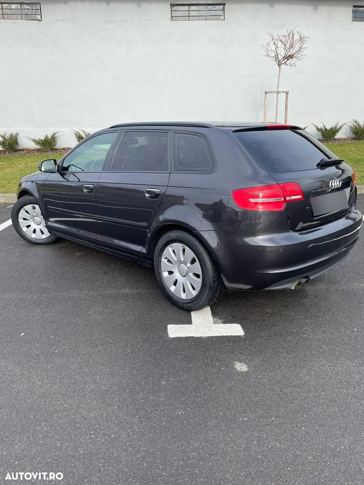 Audi A3 Sportback 1.8 TFSI Ambiente - 2