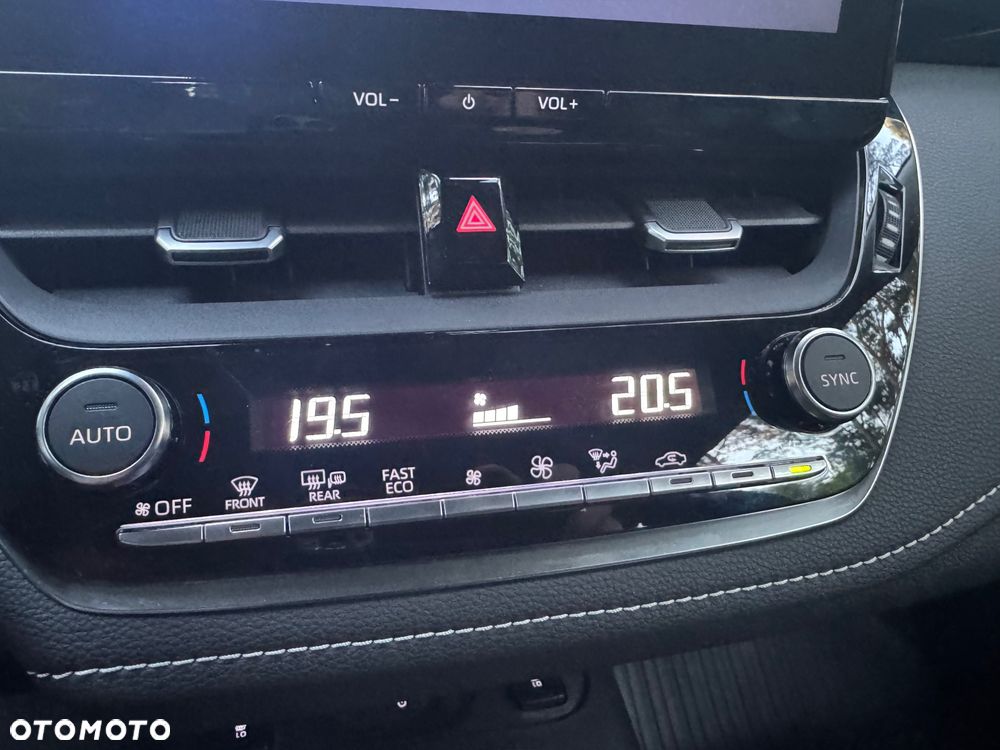 Toyota Corolla 1.8 Hybrid Executive - 29