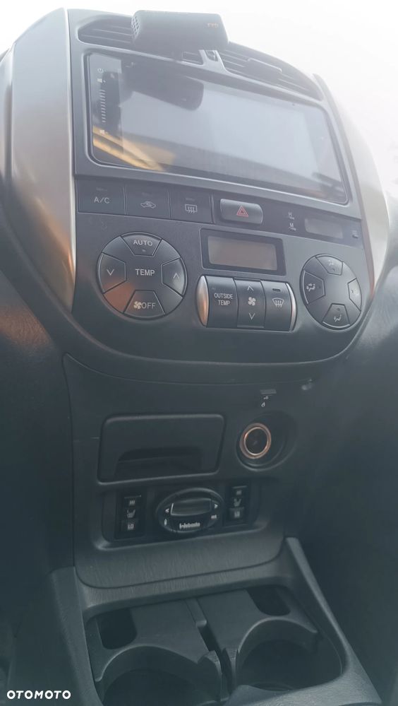 Toyota RAV4 2.0 D-4D 4x4 - 17