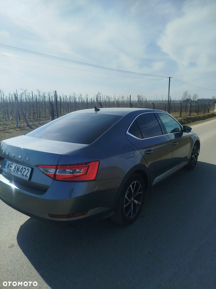 Skoda Superb 1.5 TSI Ambition DSG - 4