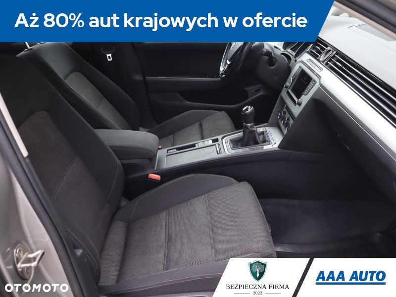 Volkswagen Passat Variant - 11