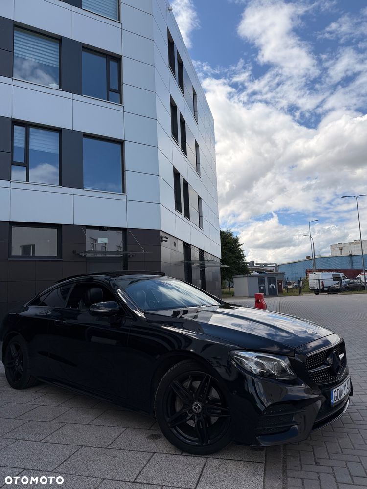 Mercedes-Benz Klasa E 220 d 4-Matic 9G-TRONIC - 11