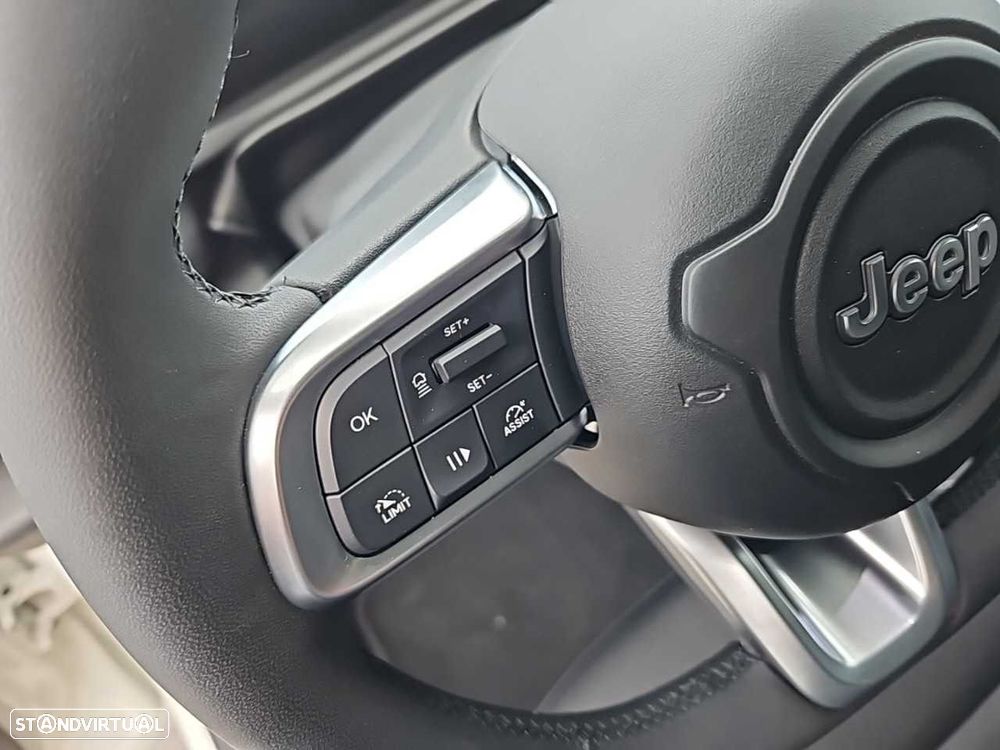 Jeep Avenger 1.2 GSE T3 Summit - 19