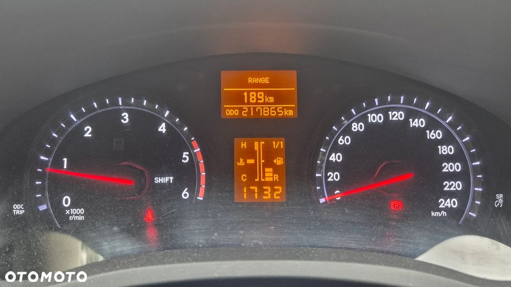 Toyota Avensis 2.0 D-4D Premium - 17