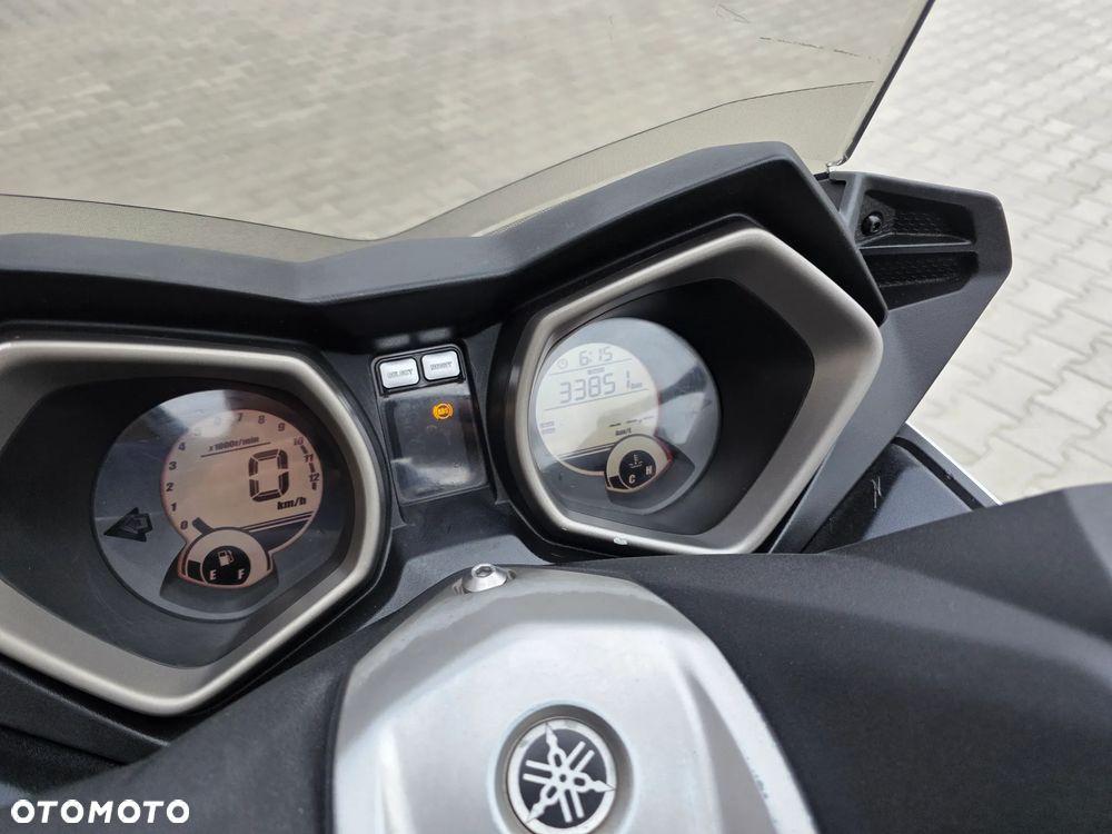 Yamaha X-max - 9