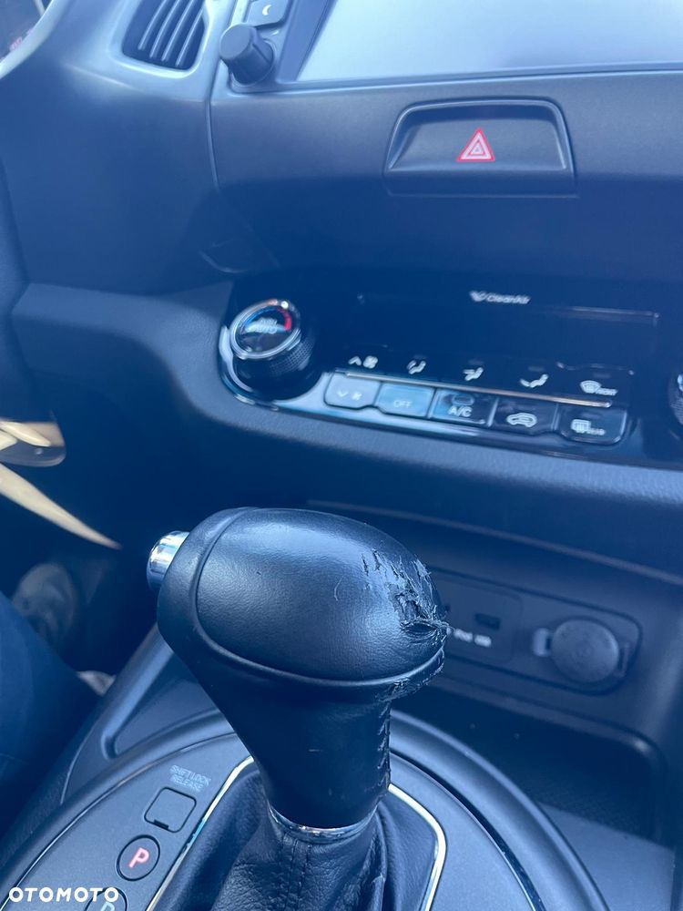 Kia Sportage 2.0 L - 6