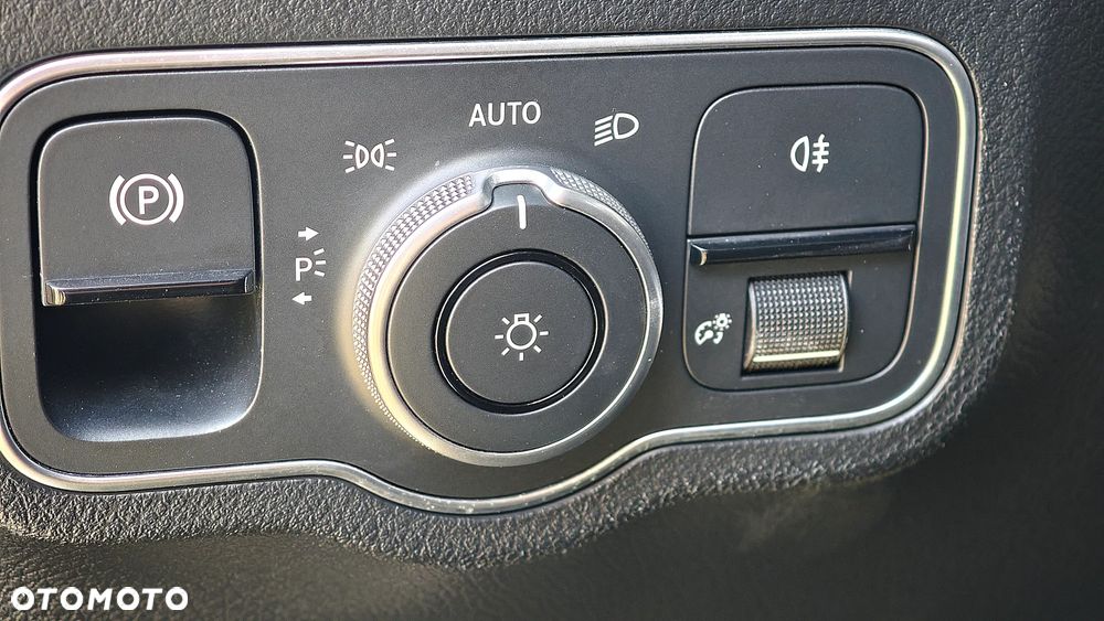 Mercedes-Benz GLA 200 d 8G-DCT AMG Line - 30