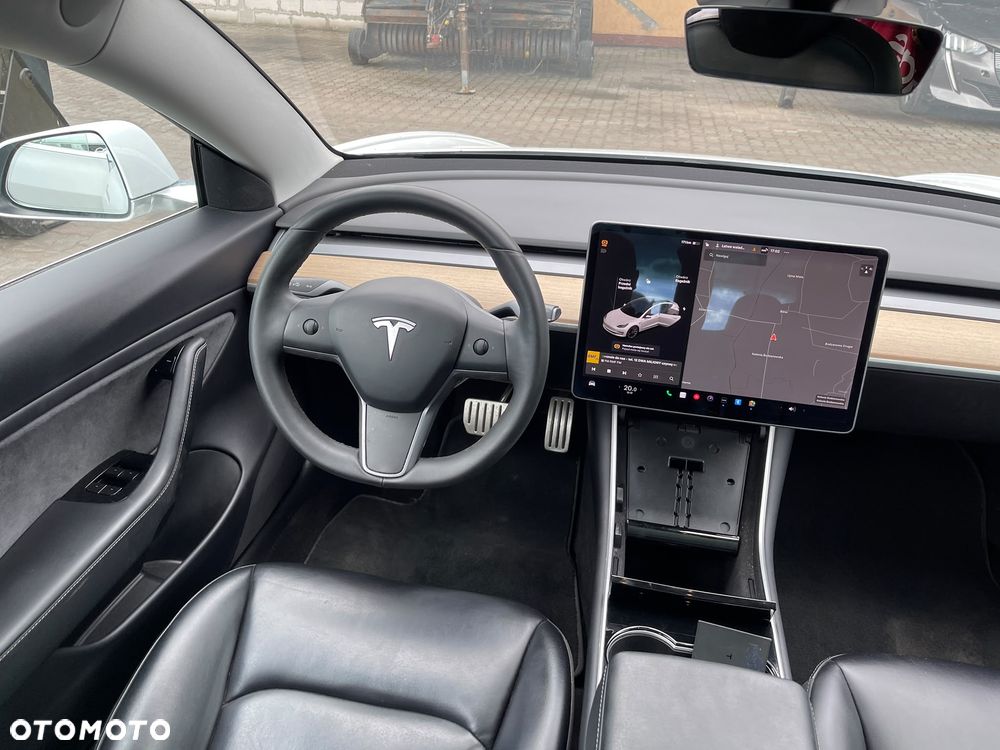 Tesla Model 3 Langstreckenbatterie Allradantrieb Dual Motor - 9